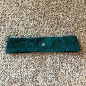 Lululemon Flyaway Tamer Headband